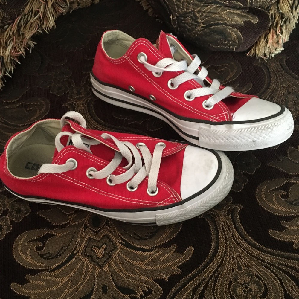 Boys converse shoes size 3